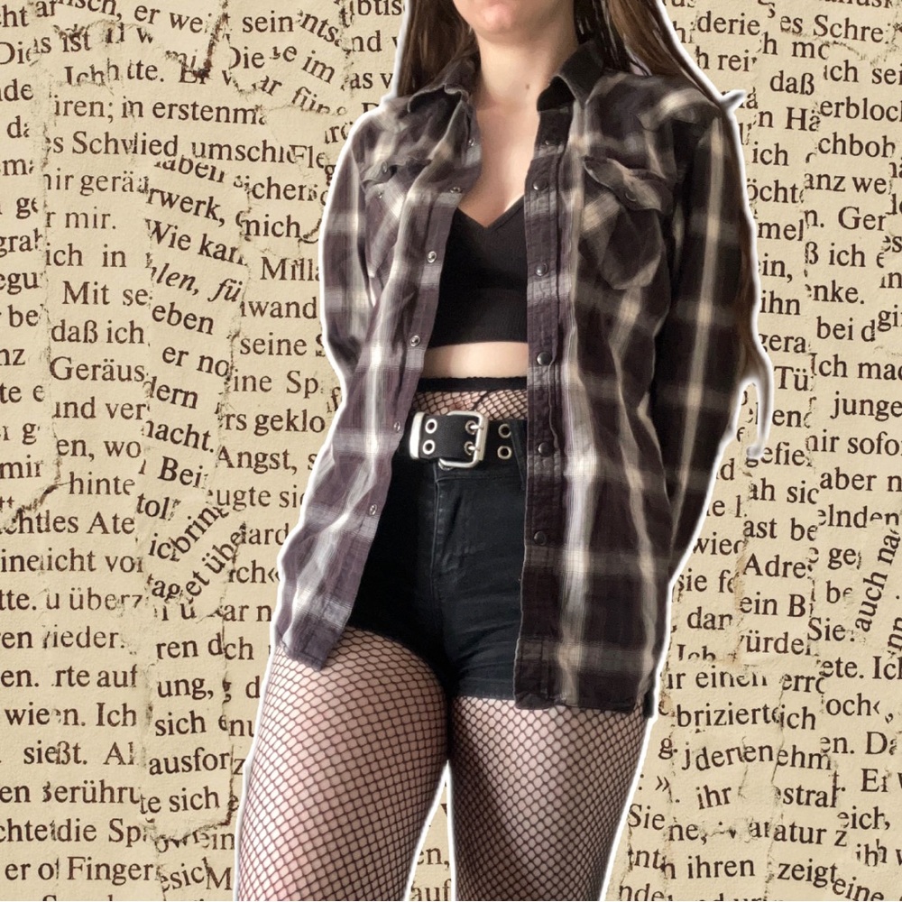UNIQUE MONOCHROMATIC SNAP UP FLANNEL - Picture 2 of 16